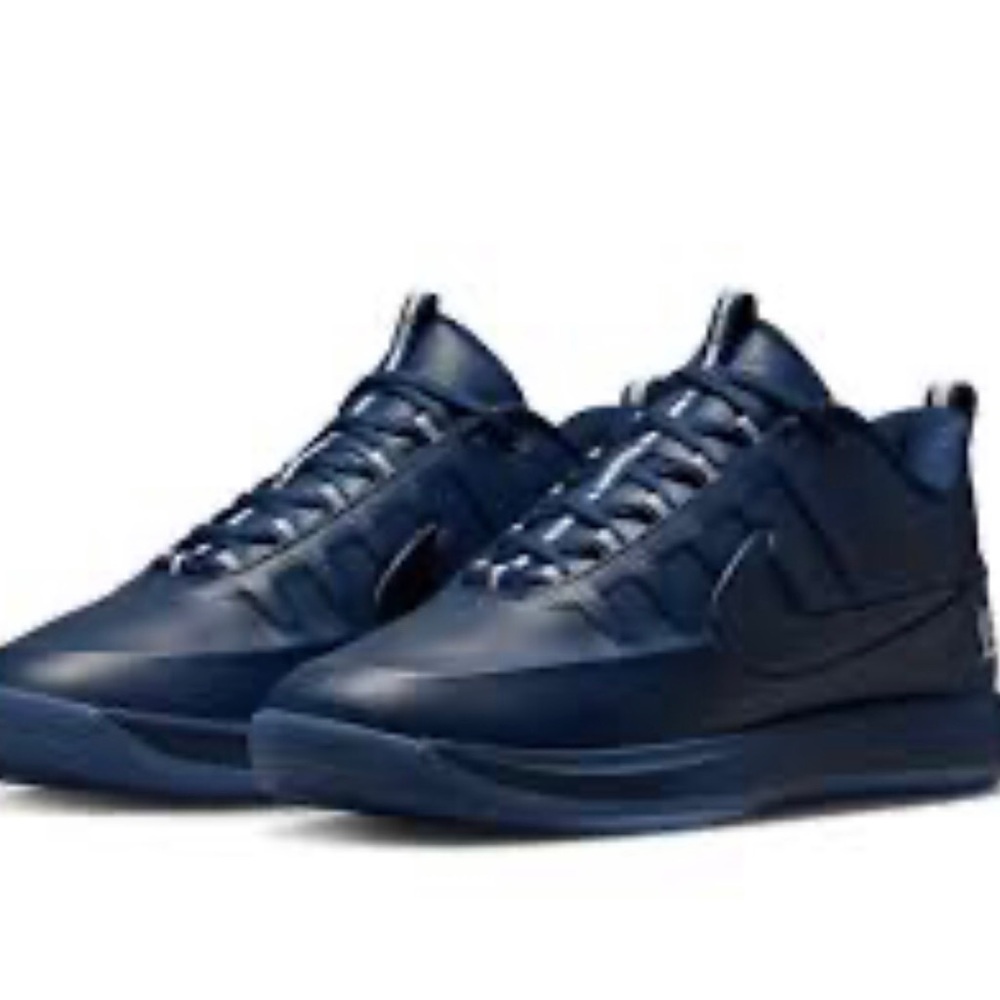 Nike Men's Navy Low-Top Sneakers